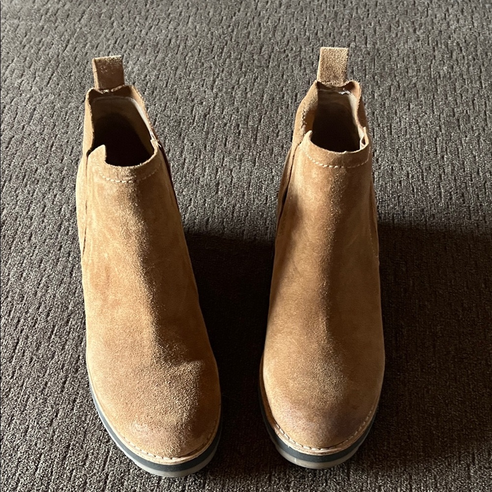 Sofft Brown Suede Ankle Booties